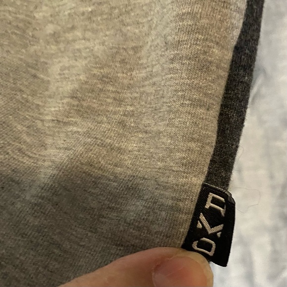 RMO Men’s color block tee shirt SZ S GUC, with leaf pattern nice - Picture 2 of 6